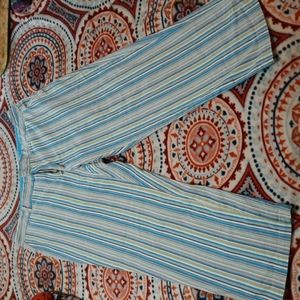 Women's IZOD capris size 12